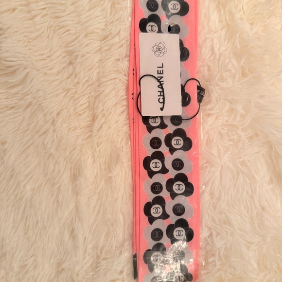 Silk Bandeau scarf - Picture 9 of 14